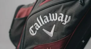 Detailed view of the premium colourway and branding on the Callaway Org 14 cart bag.