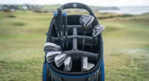 Full-length 5-way club dividers keeping golf clubs organised inside the Motocaddy HydroFlex.